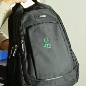 Mochila urbana Wanderlust negra 1 - Imagen 2